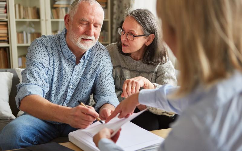 Seniors sign a power of attorney
